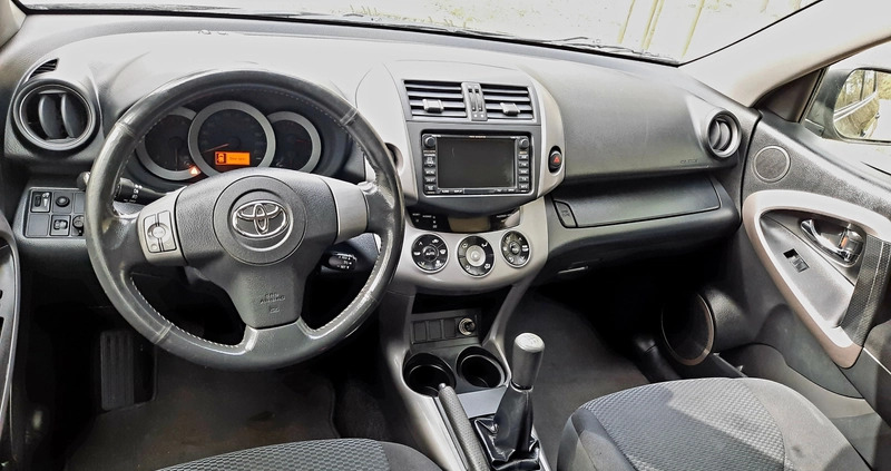 Toyota RAV4 cena 35800 przebieg: 164000, rok produkcji 2008 z Osieczna małe 277